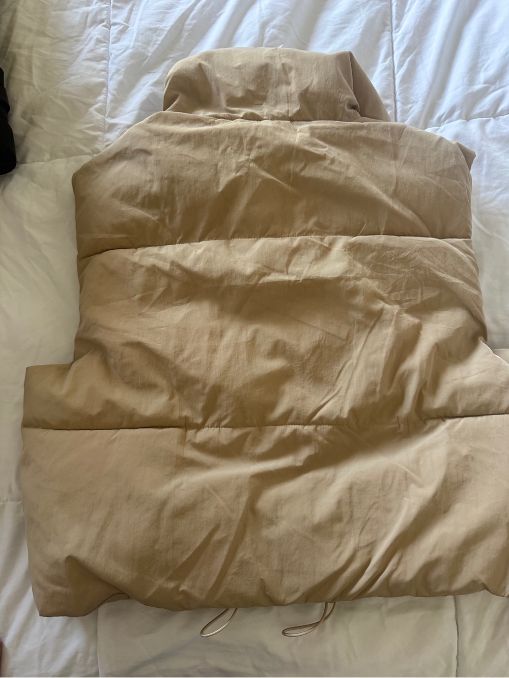 Amazon Beige Puffer Vest with High Collar - Picture 6 of 6